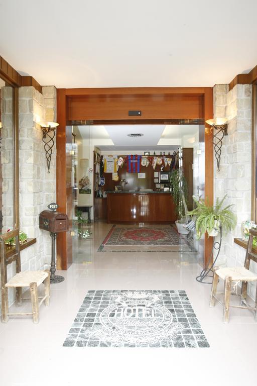 Hotel Tetto Delle Marche - Ristorante Dei Conti Cingoli Exterior photo